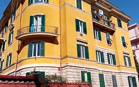 Andenis Tiber House